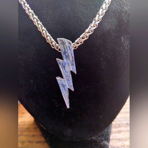 Mens Stainless Steel Chain with Stainless Steel Lightning Bolt Charm (18-24in) - Picture 3 of 4